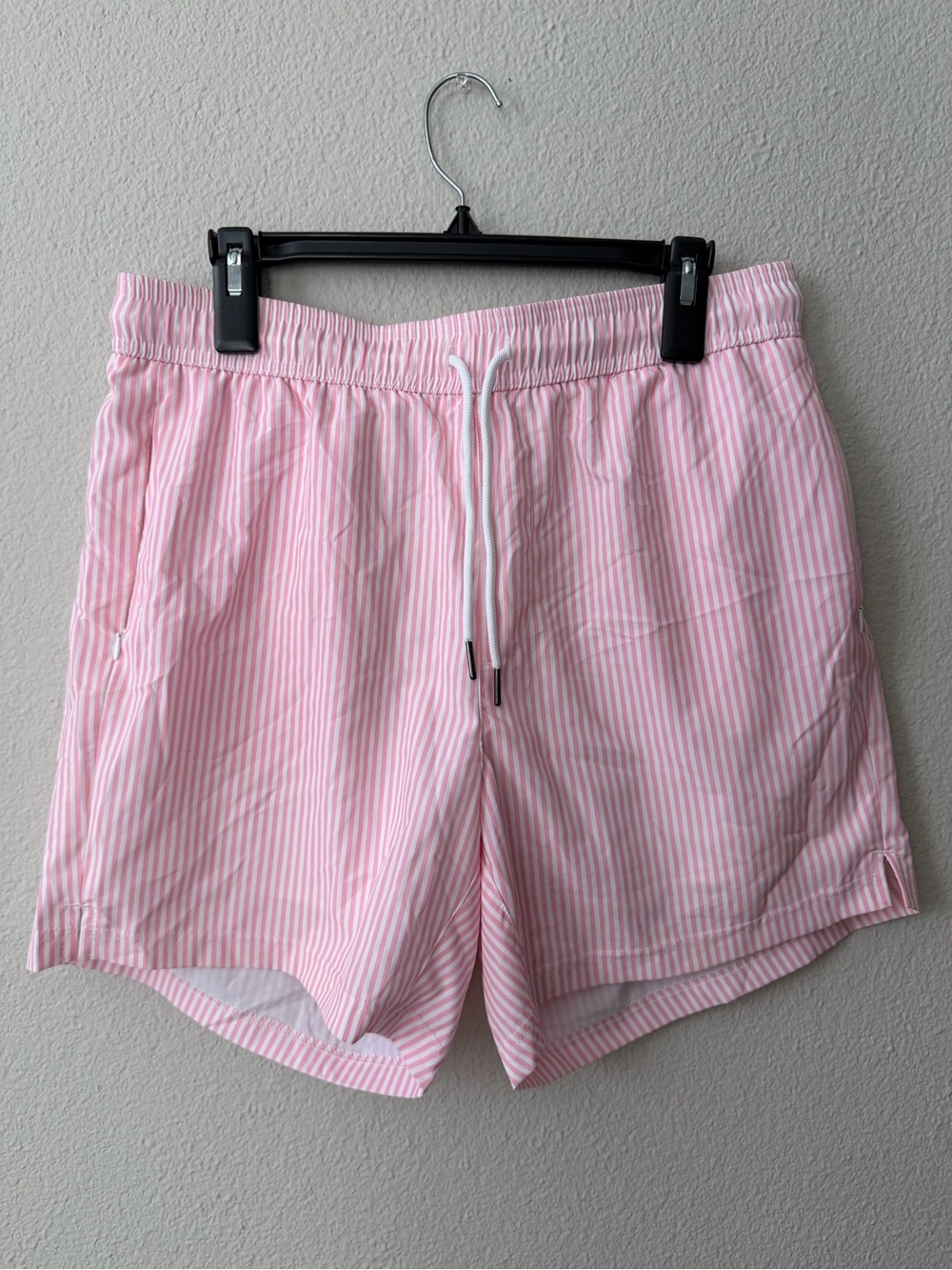 Maamgic Men’s Pink & White Striped Swim Trunks